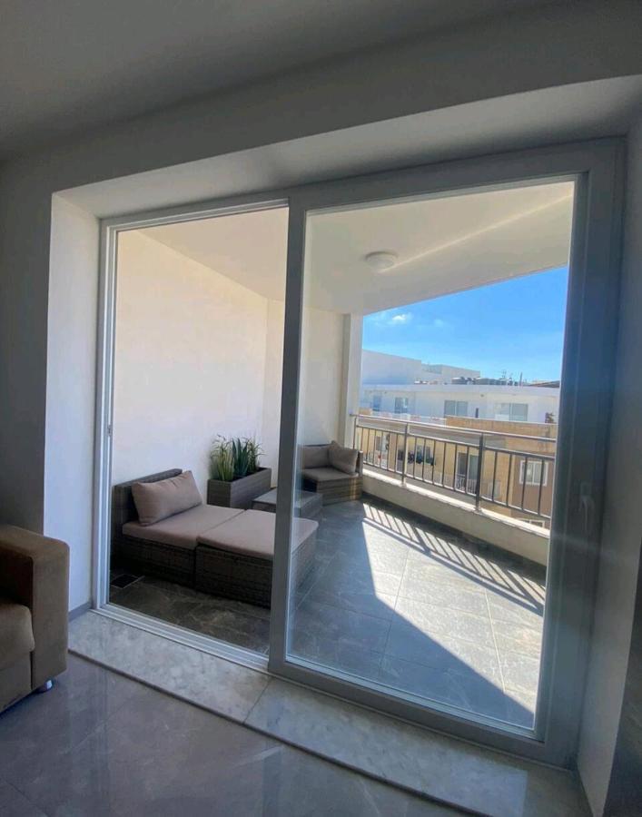 Modern 1 Bedroom Apartment 400M Away From The Sea Σεντ Πόλς Μπέι Εξωτερικό φωτογραφία