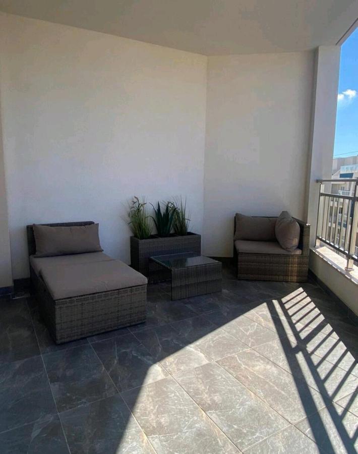 Modern 1 Bedroom Apartment 400M Away From The Sea Σεντ Πόλς Μπέι Εξωτερικό φωτογραφία